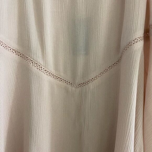 23-NWT EXPRESS Hi Neck Lace Cami, Truffle Pink - Picture 9 of 11